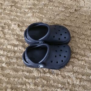 Black toddler crocs size c6